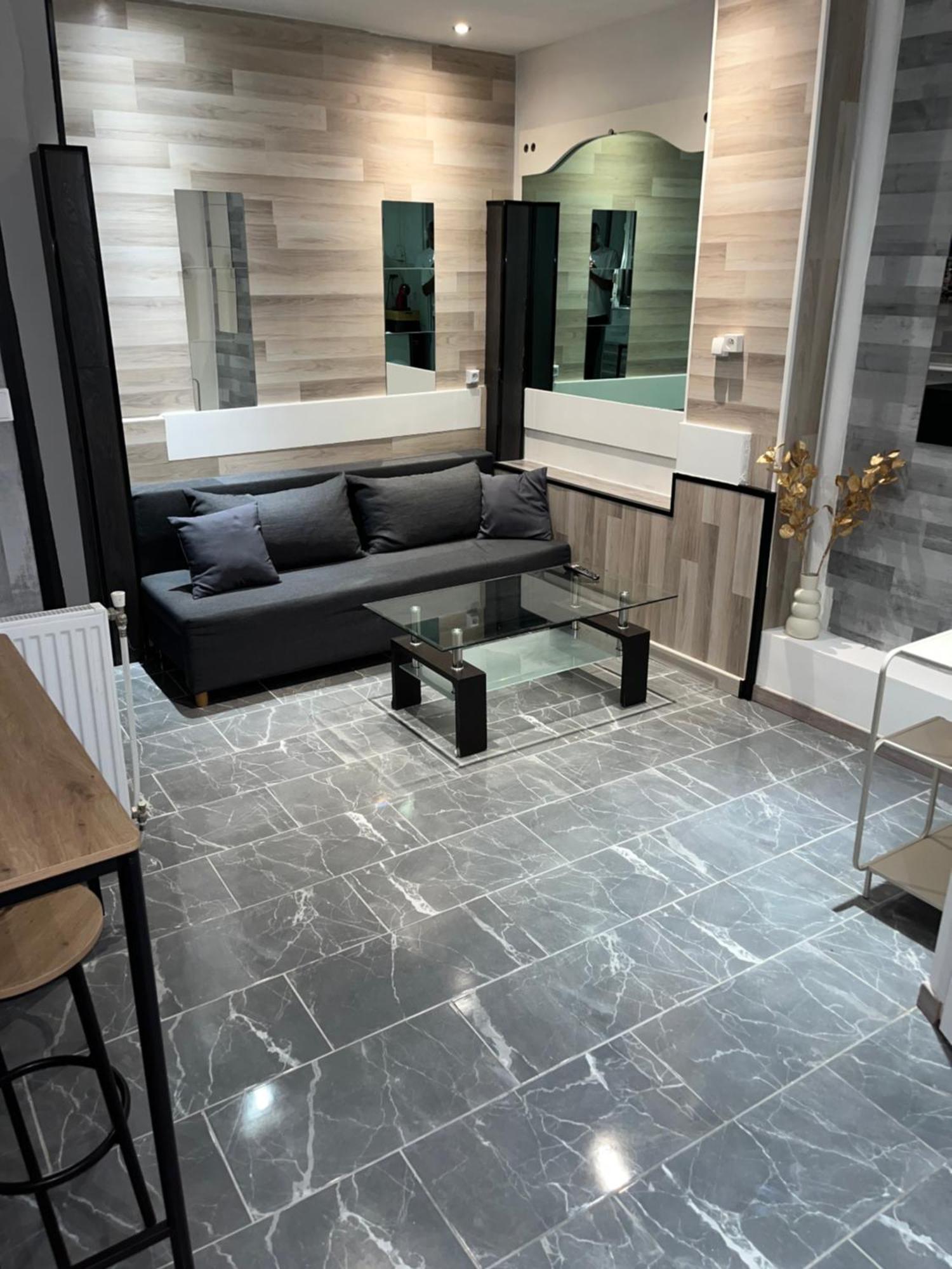 Moderne Centre De Apartment